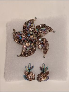 Vintage Sherman Big Aurora Borealis Style Floral / Star Brooch + Earrings Set
